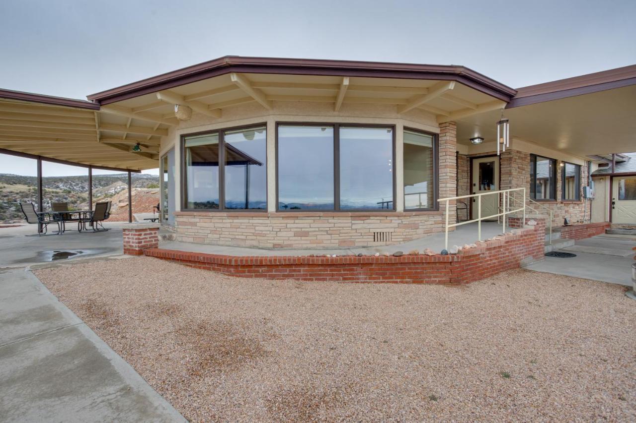 Spacious Grand Junction Home Rental With Mtn Views! 외부 사진